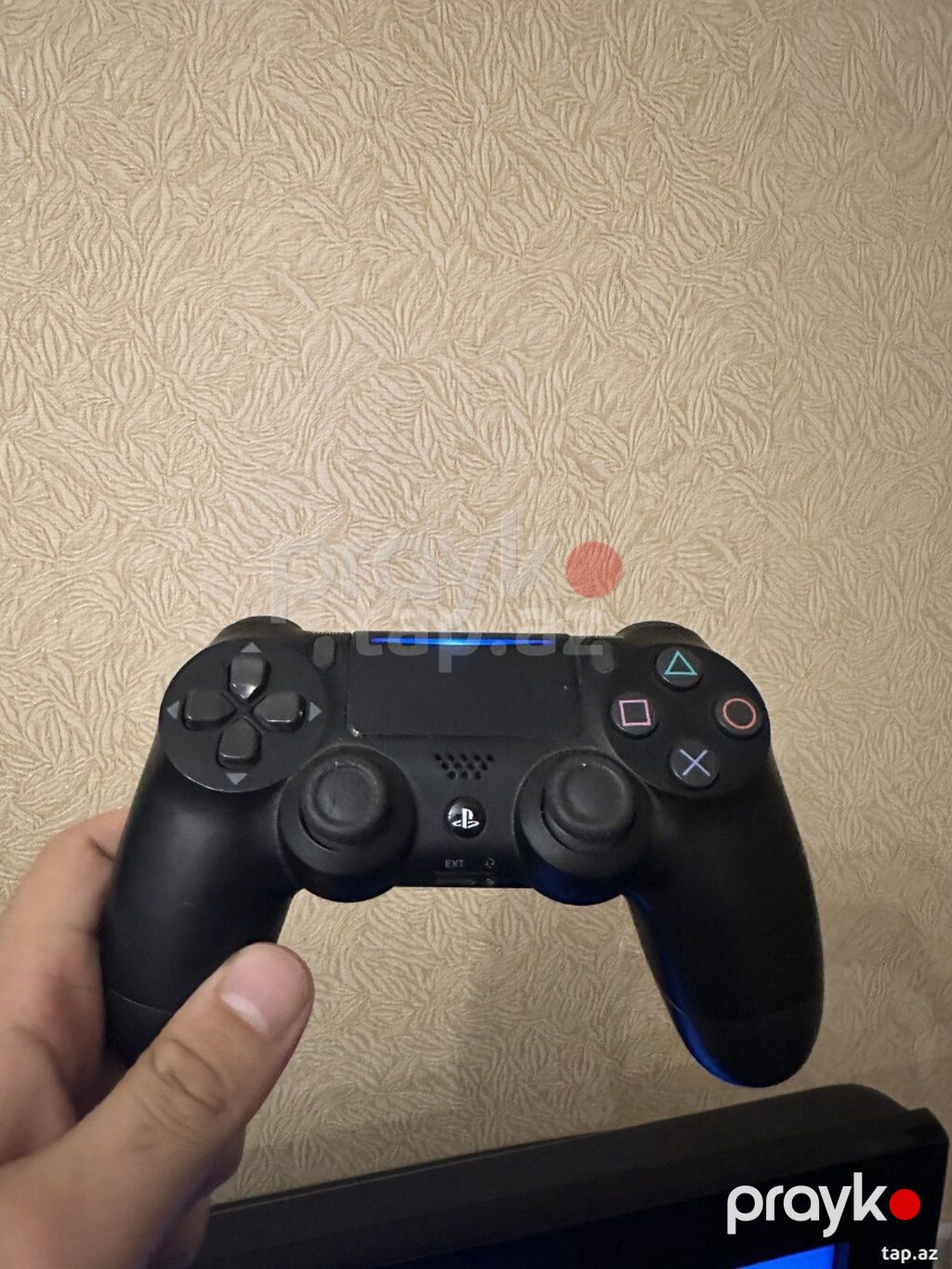 Playstation 4 Slim 1tb yaddaş,1 DualShock Üstündə RDR2, Days Gone — Oyun konsolları, Bakı (4)