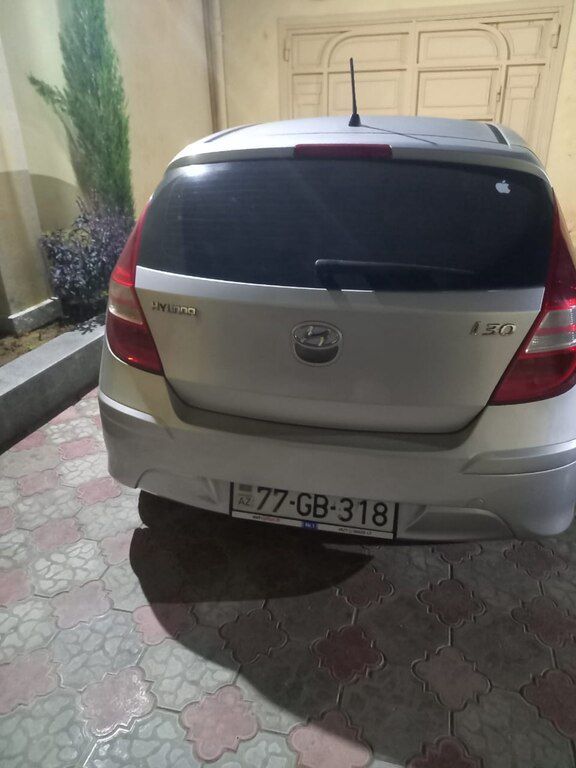 Hyundai i30, 1.4 L, 2010 il, 400 000 km — Avtomobillər, Bakı (5)