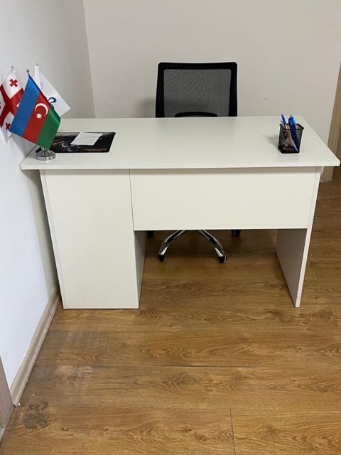 Ofis masası — Bakı