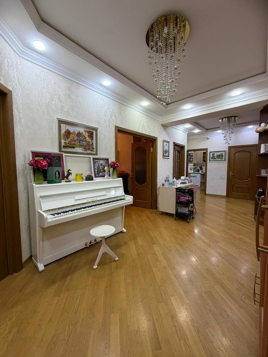 Satılır 3 otaqlı yeni tikili 120 m² — Mənzil, Bakı (2)