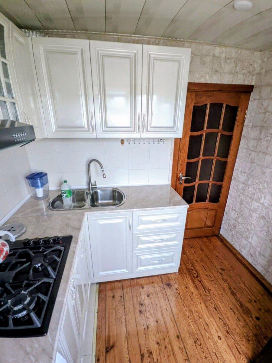 Satılır 4 otaqlı köhnə tikili 100 m² — Mənzil, Bakı (3)