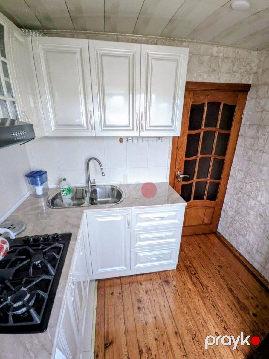 Satılır 4 otaqlı köhnə tikili 100 m² — Mənzil, Bakı (3)