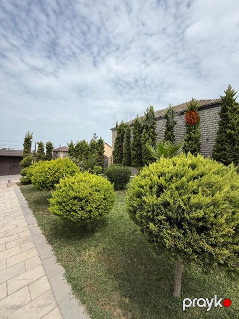 Satılır 6 otaqlı həyət evi/bağ evi 400 m² — Bakı