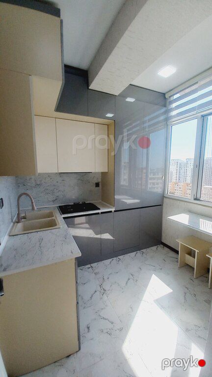 2-otaqlı yeni tikili, N.Tusi küç., 70 m²