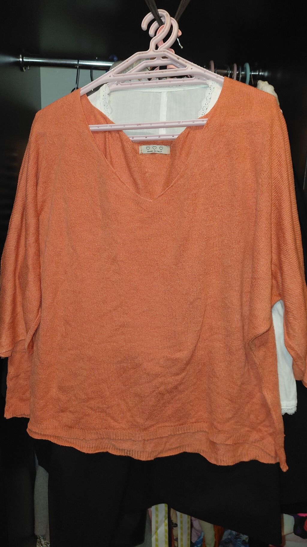 Maksimun 10 alana 1 manatdan Qadın üst geyimləri dəsti 1) Ağ T‑shirt — Futbolka və polo, Bakı (6)