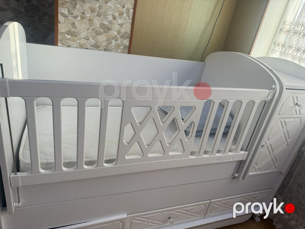 Ağ rəngli uşaq beşiyi – kombinə edilmiş model - Material: MDF/laminat — Bəşikləri, Bakı (2)