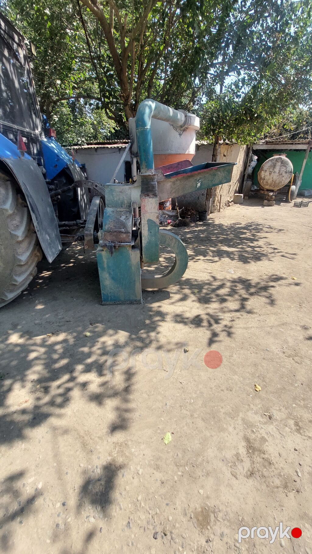 Abollo traktor qoşqulu dən/yonca üyüdücü–qarışdırıcı aparat - Traktor — Kənd təsərrüfatı avadanlığı, Cəlilabad (2)