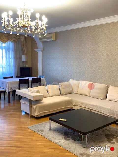 İcarəyə verilir 3 otaqlı yeni tikili 150 m²