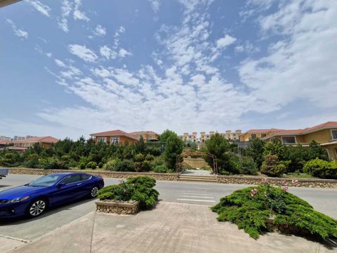 Satılır 5 otaqlı həyət evi/bağ evi 350 m² — Bakı