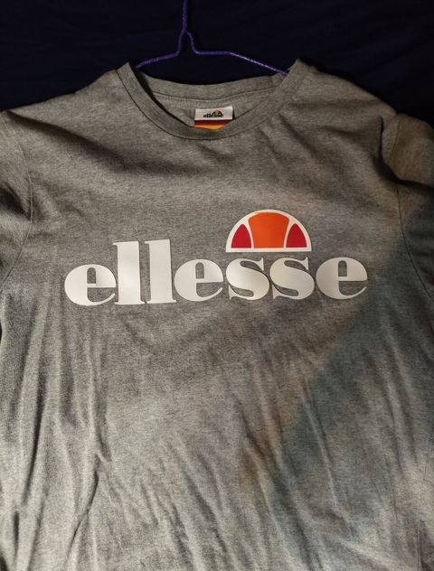 Futbolka Ellese — Bakı