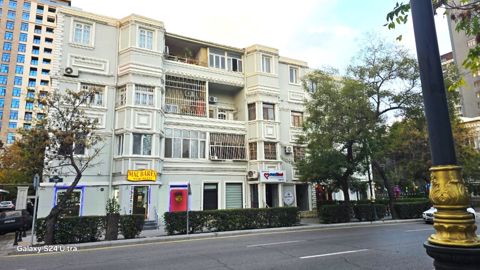 Satılır 3 otaqlı köhnə tikili 80 m² — Bakı