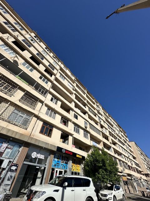 Satılır 2 otaqlı köhnə tikili 60 m² — Bakı