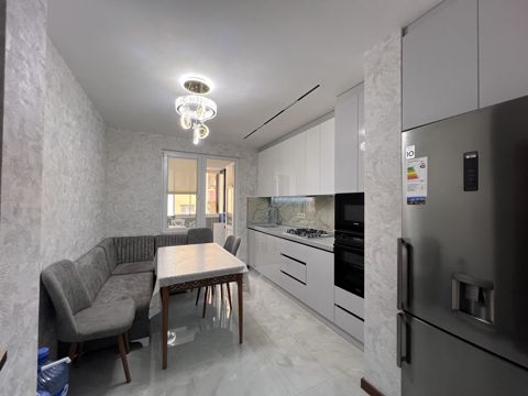 Satılır 5 otaqlı köhnə tikili 120 m² — Bakı