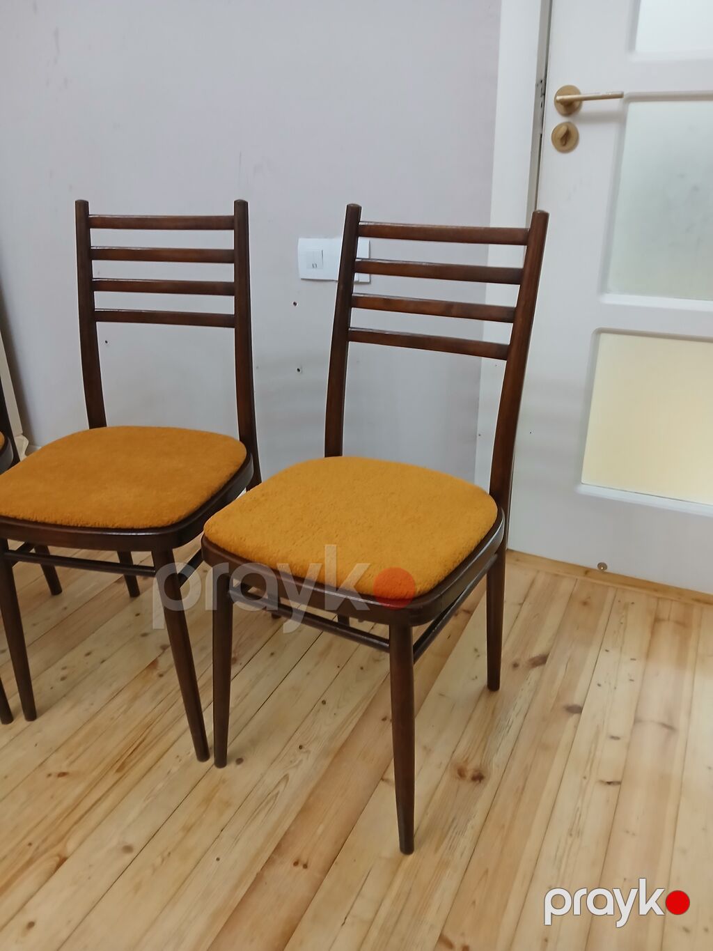 6 ədəd çox yaxşı vəziyyətdə sovetdən qalma stul satılır. Heç bir — Stullar, Mehdiabad (4)