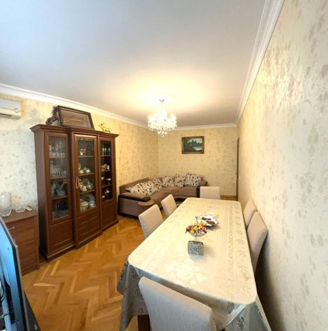 Satılır 3 otaqlı köhnə tikili 90 m² — Bakı
