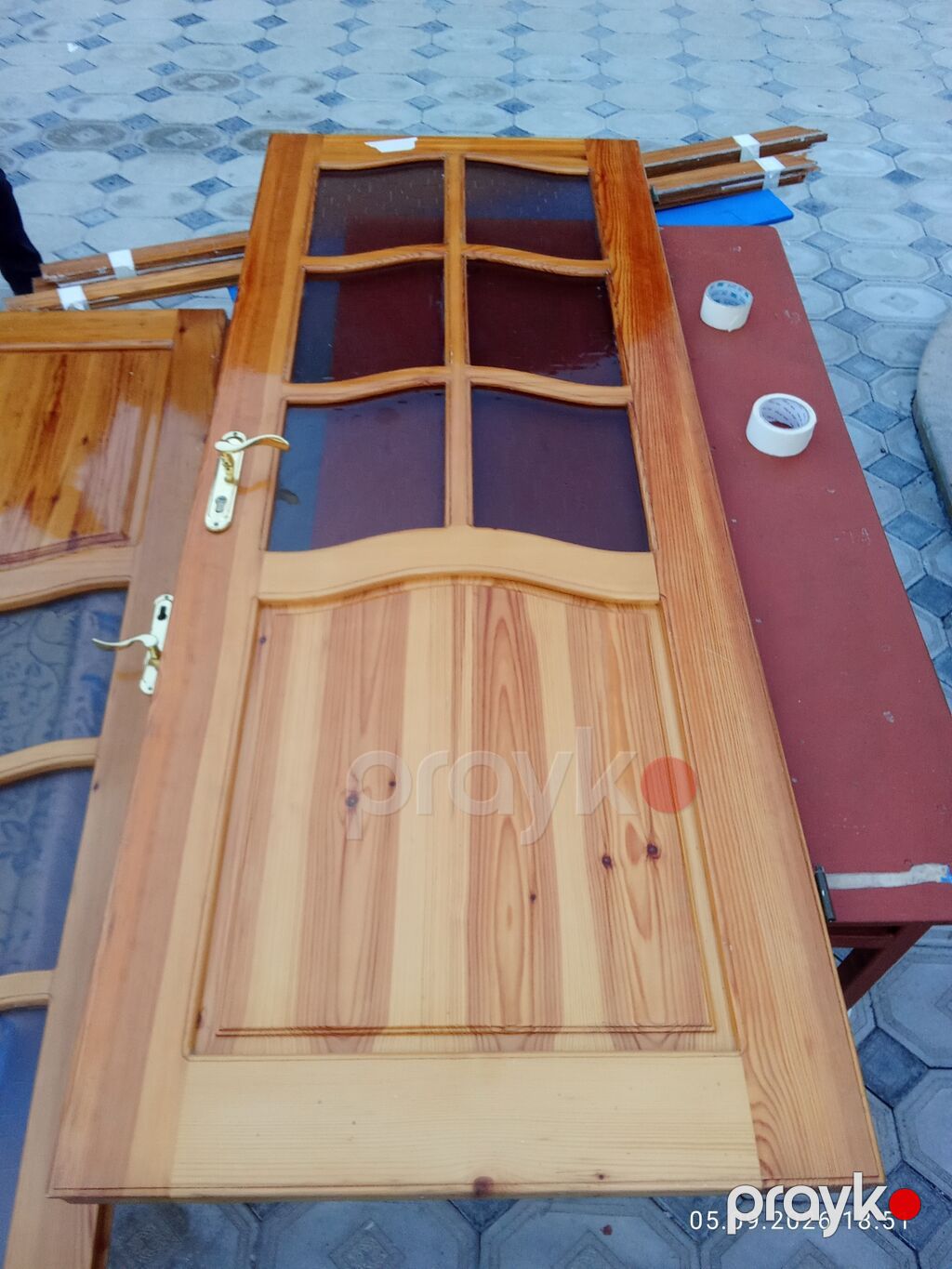 3 ədəd qapı çərçivəsi 2 tərfli naliçniki.1 ədədi 50 manat real alıcıya — Pəncərələr, qapılar, balkonlar, Digah