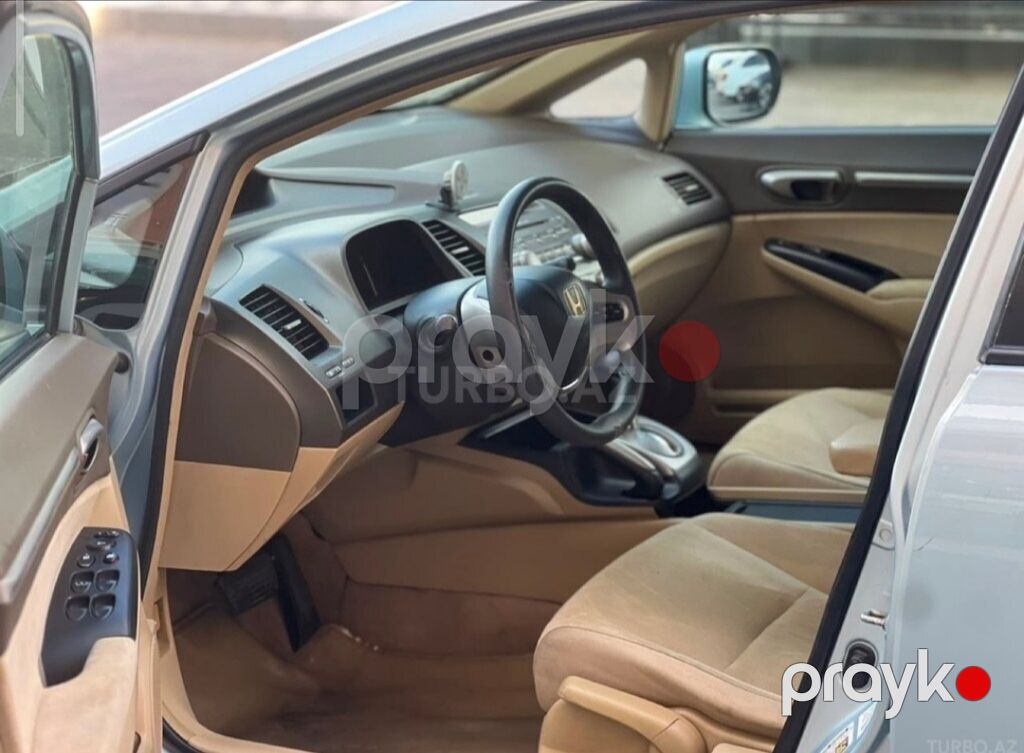 Honda Civic Hybrid sedan - Kuzov: 4 qapılı sedan, açıq mavi rəng — Avtomobillər, Masazır (6)