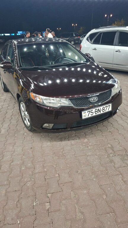Kia Cerato, 1.6 L, 2010 il, 395 000 km — Naxçıvan