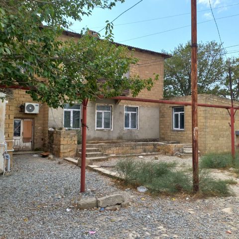 Qızıldaş qəs. 4 otaqlı, 100 kv. m, Kredit yoxdur, Təmirsiz — Bakı