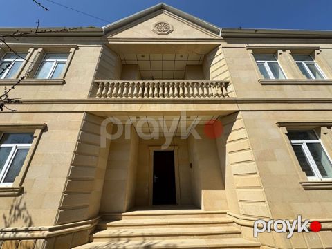 Satılır 8 otaqlı həyət evi/bağ evi 290 m² — Bakı