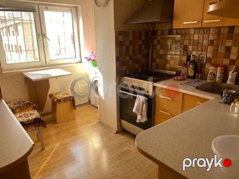 İcarəyə verilir 3 otaqlı köhnə tikili 75 m²