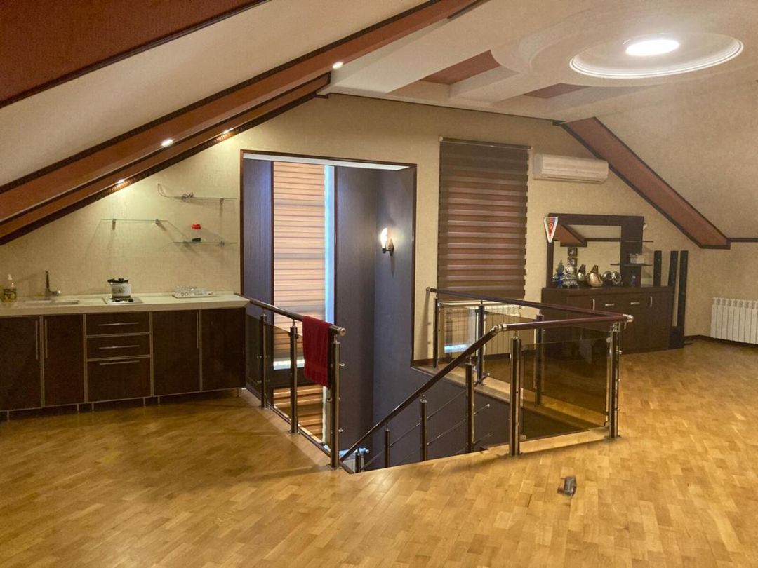Satılır 6 otaqlı həyət evi/bağ evi 330 m² — Ev, villa, Bakı (9)