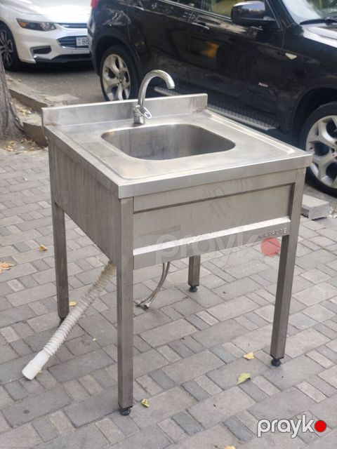 Paslanmaz çanağı — Bakı