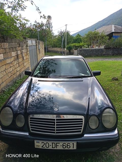 Mercedes E 240, 2.4 L, 1999 il, 327 000 km — Qax