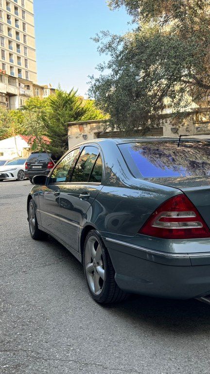 Mercedes C 230, 2.5 L, 2005 il, 447 330 km — Avtomobillər, Bakı (4)