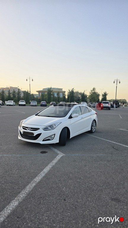 Hyundai i40, 2.0 L, 2011 il, 206 000 km
