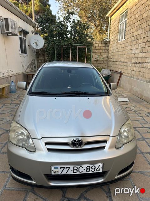 Toyota Corolla, 1.4 L, 2005 il, 301 000 km — Bakı