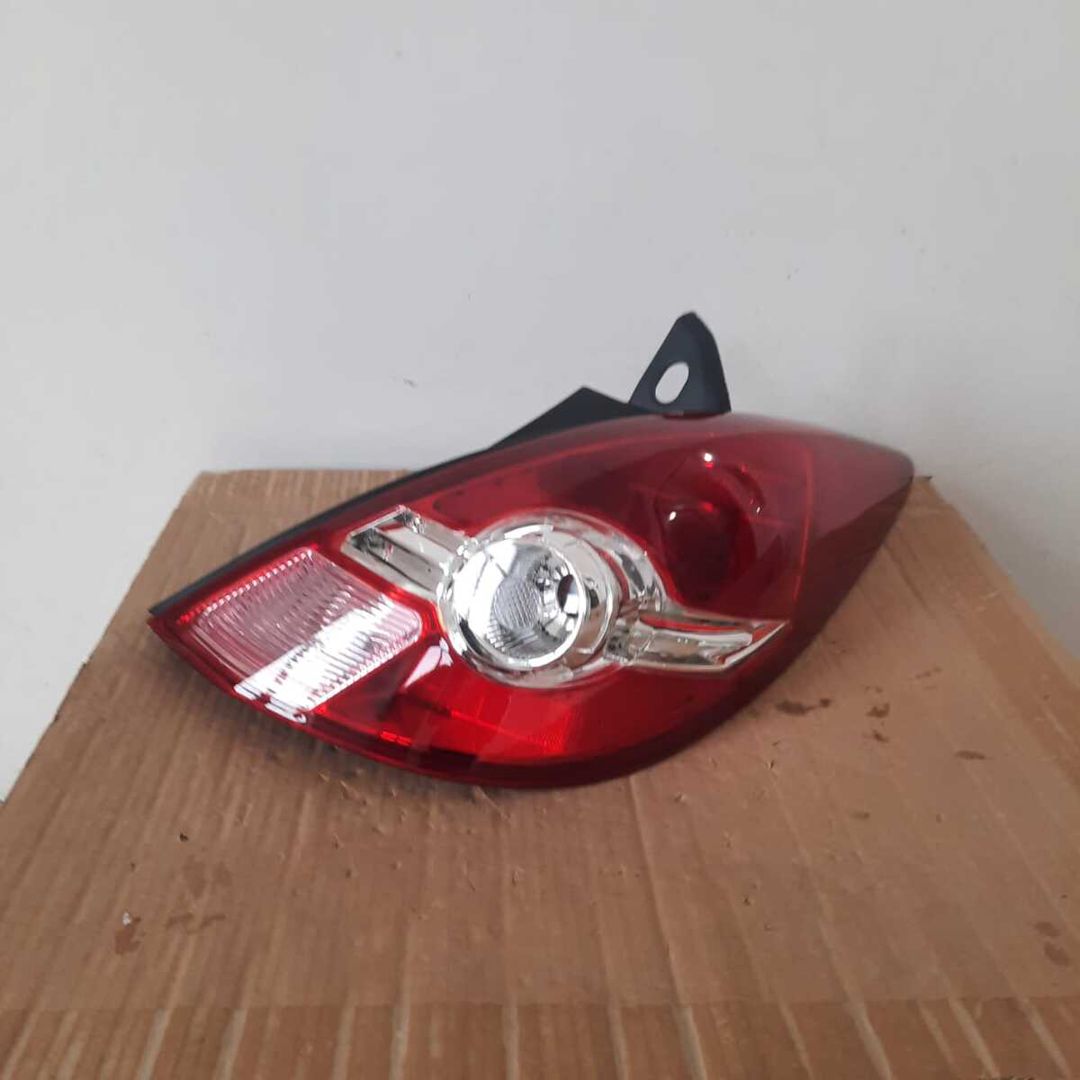 "Nissan Tiida 2009 Hatchback" stop işığı — Ehtiyat hissələri və aksesuarlar, Bakı (2)