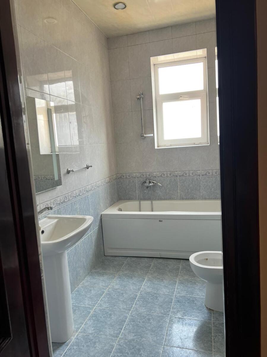 İcarəyə verilir 4 otaqlı yeni tikili 210 m² — Mənzil, Bakı (10)