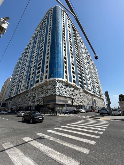 Satılır 3 otaqlı yeni tikili 210 m² — Bakı