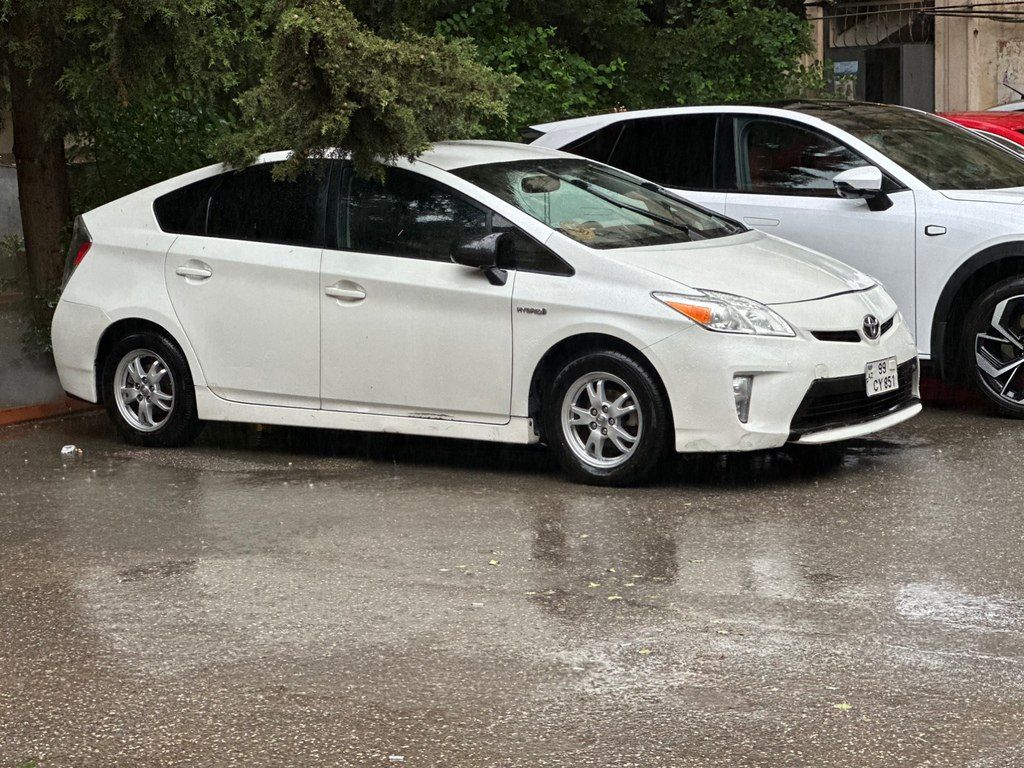 Toyota Prius, 1.8 L, 1.3 kWh, 2011 il, 381 415 km — Avtomobillər, Bakı (3)