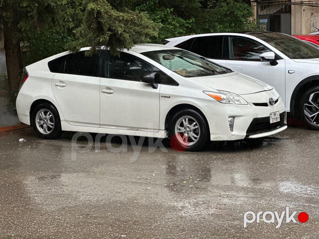 Toyota Prius, 1.8 L, 1.3 kWh, 2011 il, 381 415 km — Avtomobillər, Bakı (3)