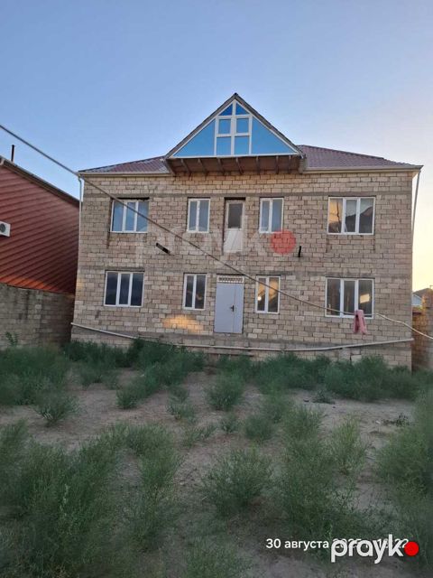 Satılır 8 otaqlı həyət evi/bağ evi 360 m²