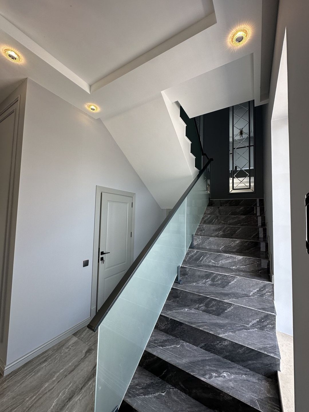 Satılır 4 otaqlı həyət evi/bağ evi 200 m² — Ev, villa, Bakı (7)