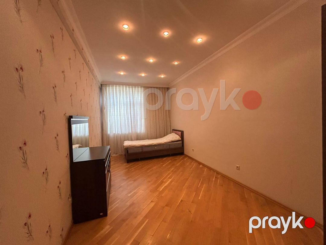 İcarəyə verilir 4 otaqlı yeni tikili 210 m² — Mənzil, Bakı (9)