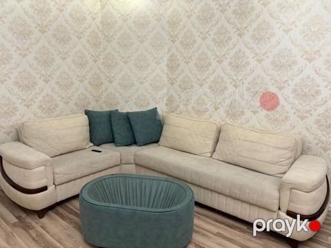 Künc divan ve jurnalni açilir bazalidir 3*2 satilir.Qiymeti 400