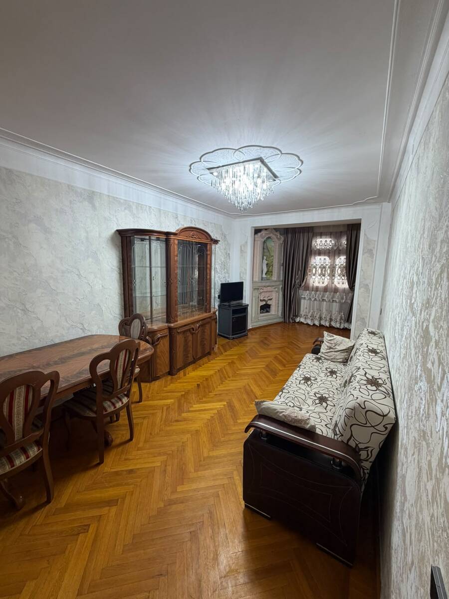 Satılır 4 otaqlı köhnə tikili 112 m² — Mənzil, Bakı (3)