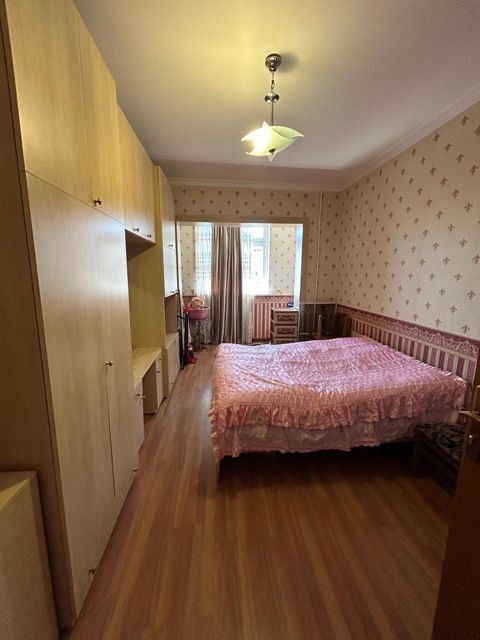 Satılır 3 otaqlı köhnə tikili 80 m² — Bakı