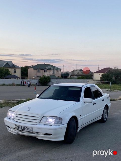 Mercedes C 200, 2.0 L, 1994 il, 420 000 km