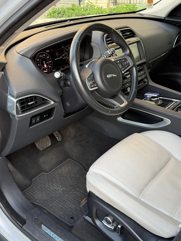 Jaguar F-Pace, 2.0 L, 2020 il, 152 000 km — Avtomobillər, Bakı (11)