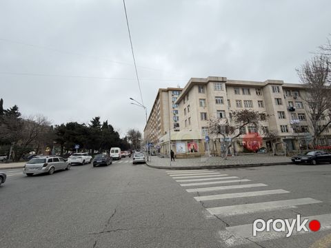 Satılır 3 otaqlı köhnə tikili 70 m²
