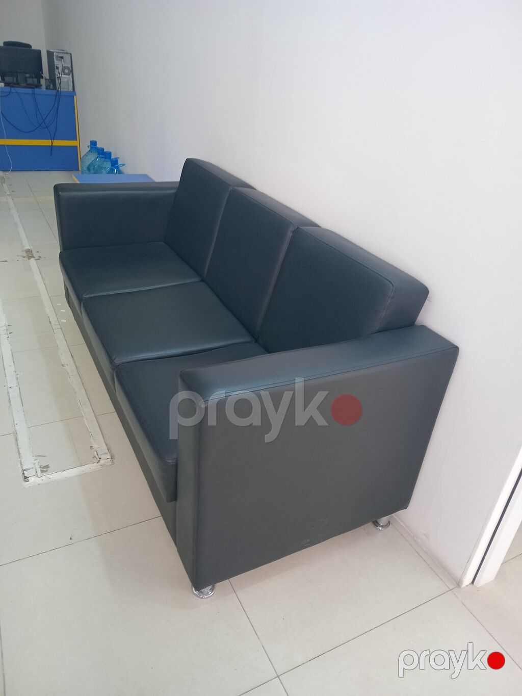 Ofis mebelləri dəsti - 3 nəfərlik qara rəngli dəri/kilkote divan — Ofis mebeli, Bakı (3)