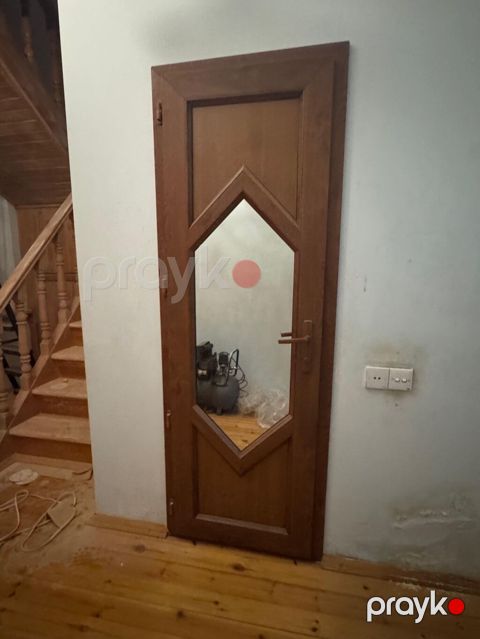 Daxili otaq qapısı - Material: təbii ağac karkas, şüşə inzertli — Digah
