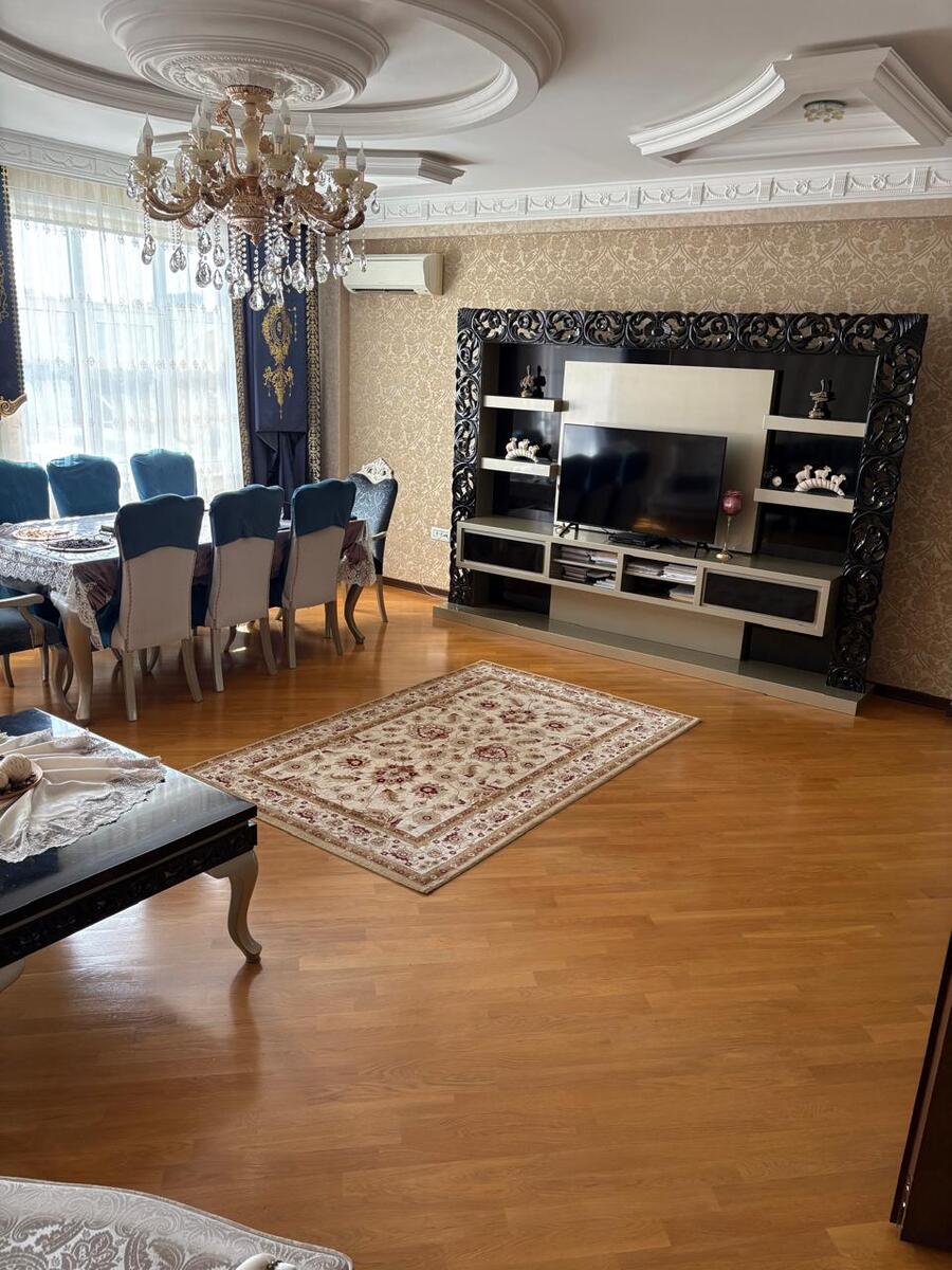 Satılır 4 otaqlı yeni tikili 180 m² — Mənzil, Bakı (2)