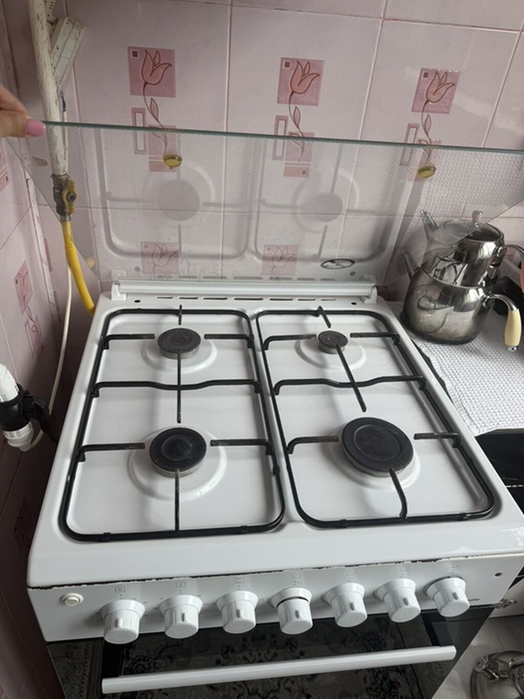 Artel “Apetito” qaz plitəsi və soba - 4 qaz ocağı: 2 standart, 1 — Plitələr, Bakı (2)
