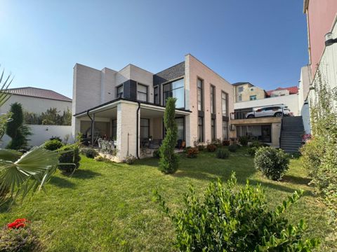 Satılır 6 otaqlı həyət evi/bağ evi 400 m² — Bakı